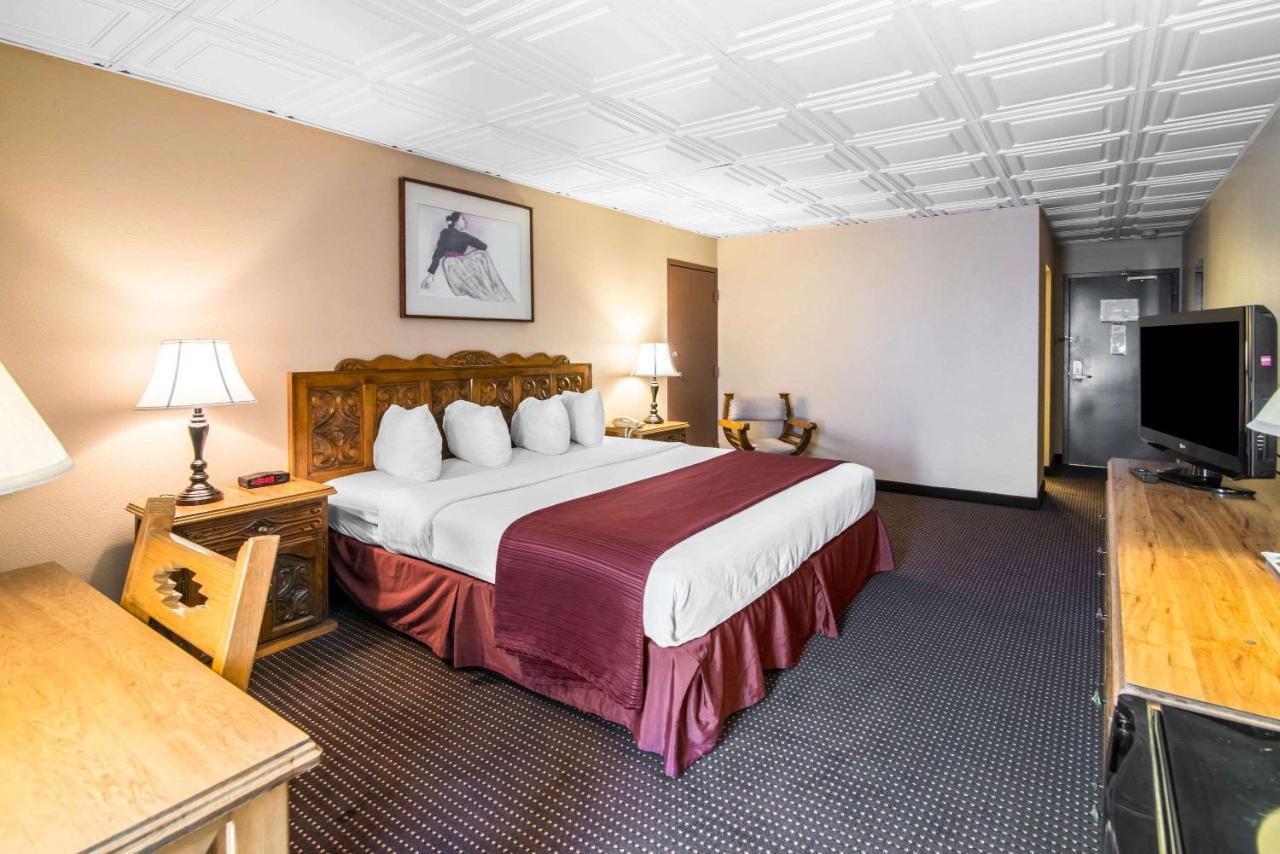 Quality Inn Taos Exterior foto
